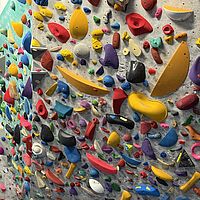 Spraywall Boulderhalle Hallein